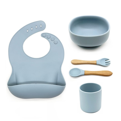 Harga yang bagus Alat Makan Silikon Multiwarna Portabel Set Bib Dan Mangkuk Bebas BPA on line