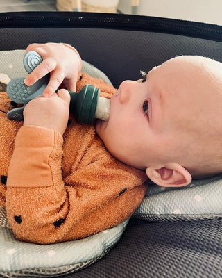 Harga yang bagus Dummy Pengumpan Buah Anti Bocor Non Slip, Teether Silikon Bebas BPA Ringan on line