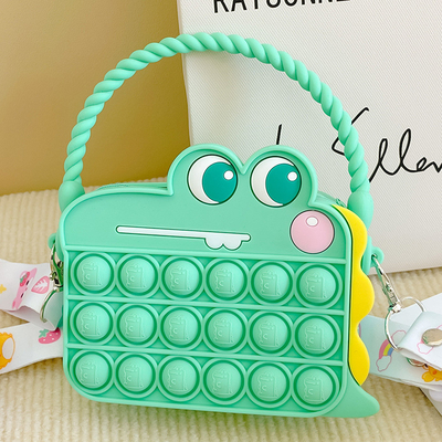 Harga yang bagus Bpa Gratis Kartun Kasus Pensil Silikon Untuk Anak-anak Tas Tangan Bahu Crossbody Tas Tas Natal Hadiah Ulang Tahun Kasus Pensil on line