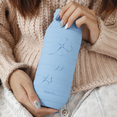 Harga yang bagus Tutup Sekrup anti bocor Botol Air Panas Silikon Klasik Untuk Pemanasan Tempat Tidur Menstruasi on line
