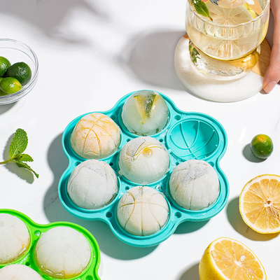 Ice Ball Maker, TINANA Kalibrasi 2,5 Inci Ice Cube Tray, Mudah Pelepasan Silikon Bulat Ice Sphere Tray Dengan Tutup & Funnel Untuk Whiskey, Cocktails & Bourbon Hitam